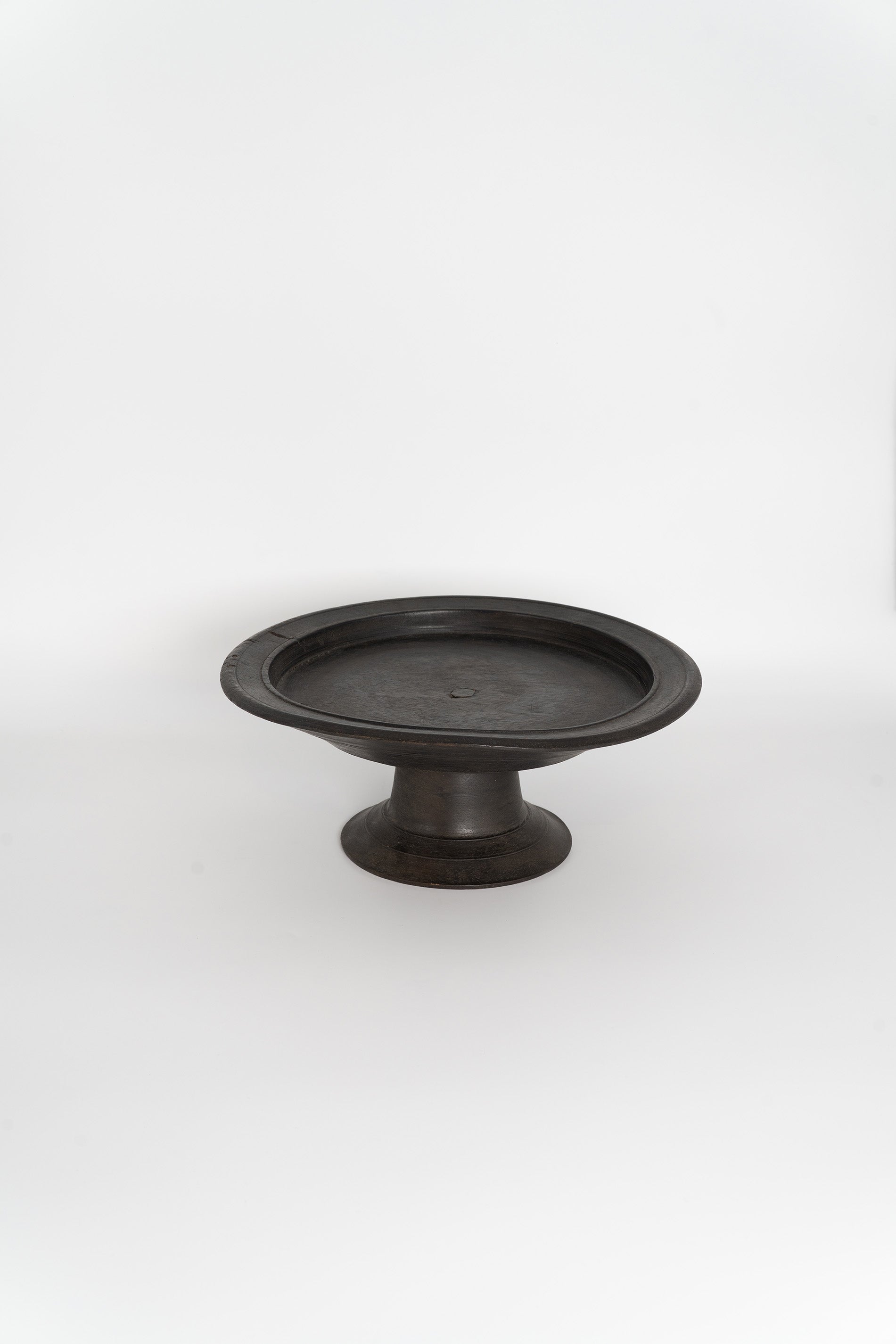 ロンボク島の高足盆